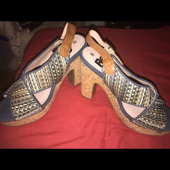 REFRESH WOMENS HEELS!! - Picture 2 of 4